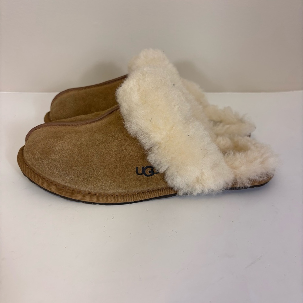 UGG Chestnut Suede Slippers with Cream Sheepskin Women’s 8 - Picture 4 of 9